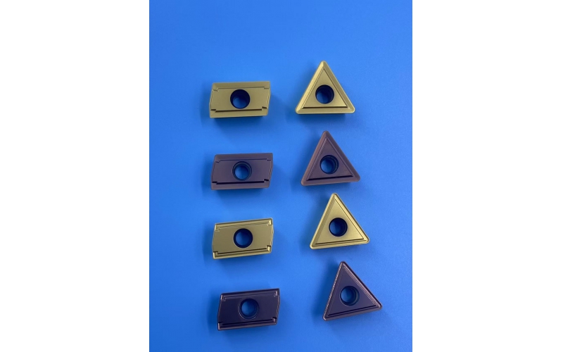 深孔加工的“双尖利器”：大三角TPMT220612R-23与大菱形R424.9-180608-23刀片技术解析